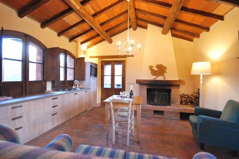 בית הארחה פופי 	Borgo Corsignano מראה חיצוני תמונה